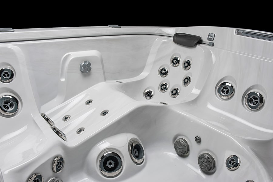 jacuzzi seating