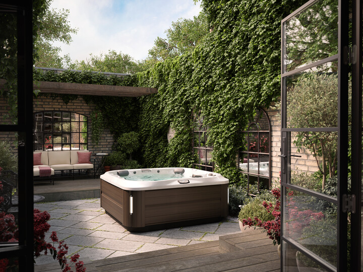 hot tub privacy - hot tub near stone wall with vines