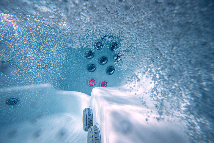 Is a jacuzzi® worth it? Jacuzzi feature IR + red light therapy 